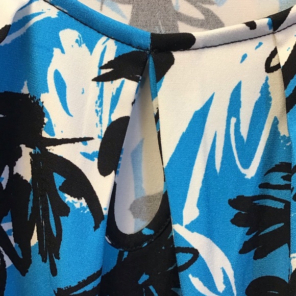 Kasper Sleeveless Shirt - Picture 7 of 7